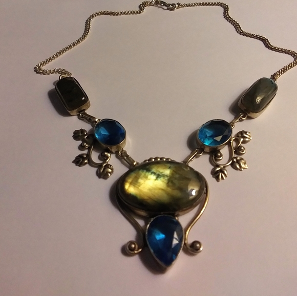 Stunning 925 Sterling Silver Labradorite Topaz Necklace